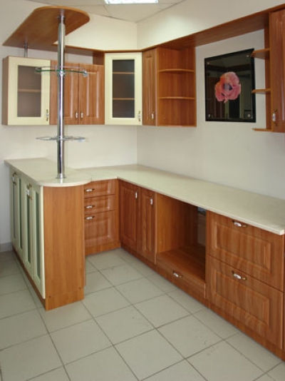 Кухни с барной стойкой